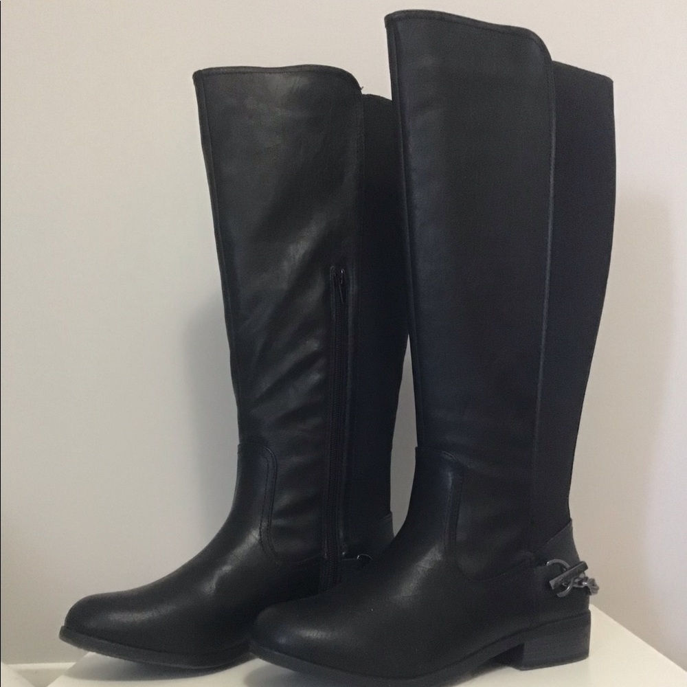 Black boots